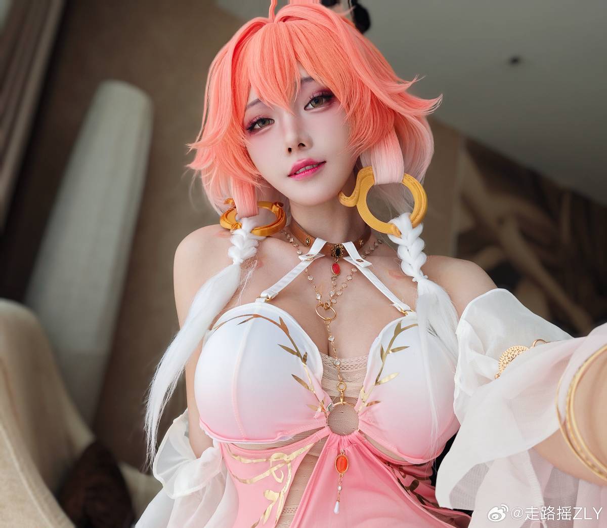 「鸣潮」长离 cosplay - COS美女论坛 - cosplay - 语可次元 - 二次元美图写真海量资源分享