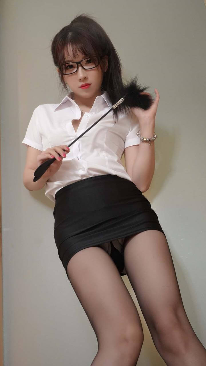 图片[1] - 小女巫露娜 最新cos写真套图资源合集下载[持续更新] - 语可次元 - 二次元美图写真海量免费4K壁纸资源分享