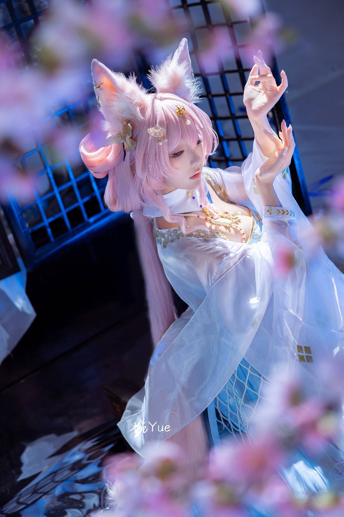 「明日方舟」鸿雪 cosplay - COS美女论坛 - cosplay - 语可次元 - 二次元美图写真海量资源分享