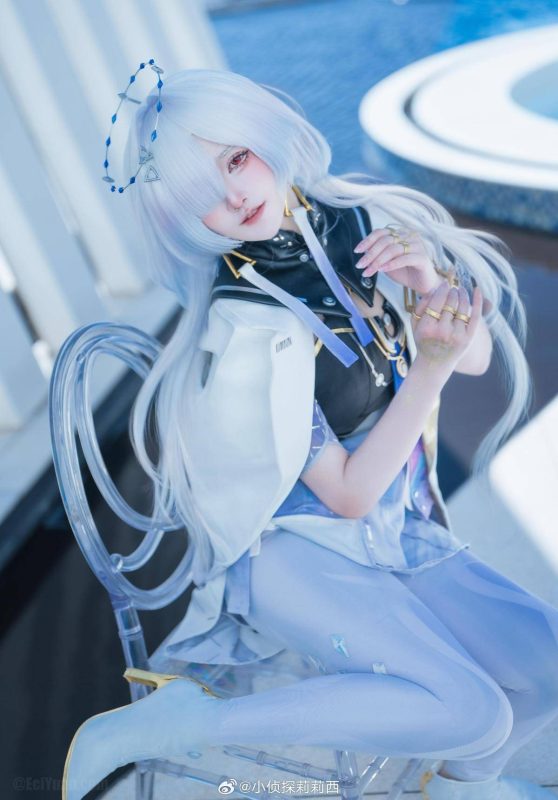 小侦探莉莉西的莫宁cos好有代入感！轮椅科学家的坚韧藏在细节里 - 语可次元 - 二次元美图写真海量资源分享