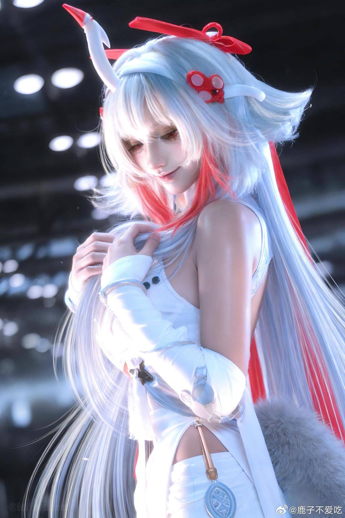 鹿子不爱吃还原叶瞬光！绝区零里的冷感执行者照进现实