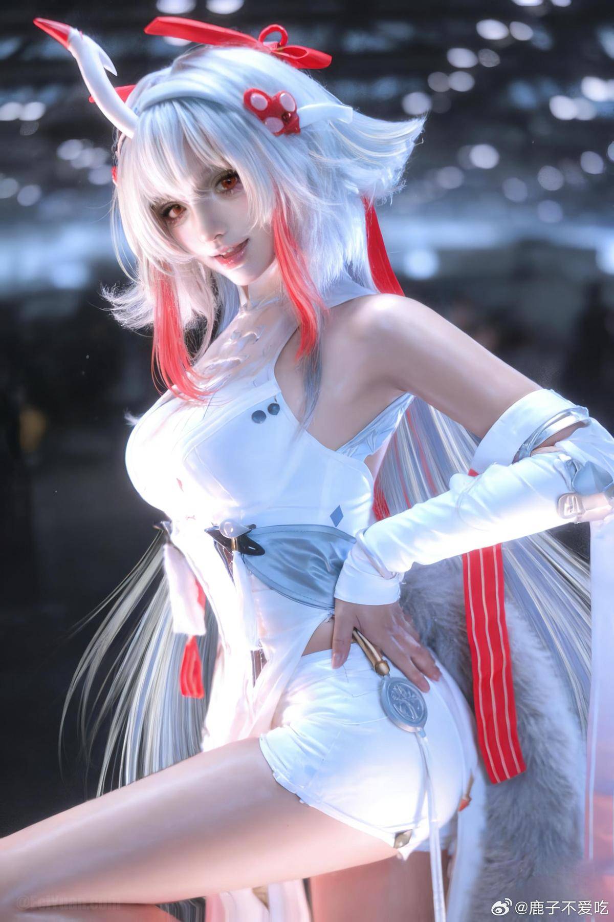 鹿子不爱吃还原叶瞬光！绝区零里的冷感执行者照进现实